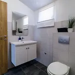 فيلة House Ulika