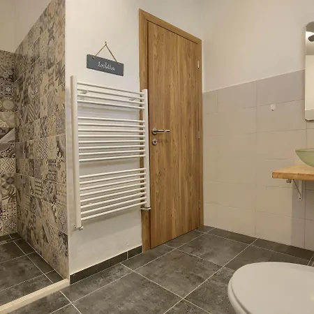 House Ulika Loborika