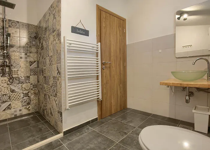 House Ulika Loborika