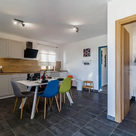 House Ulika Loborika